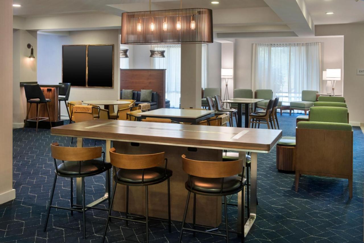 Courtyard Philadelphia Plymouth Meeting Hotel Bagian luar foto