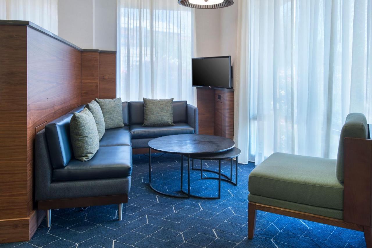 Courtyard Philadelphia Plymouth Meeting Hotel Bagian luar foto