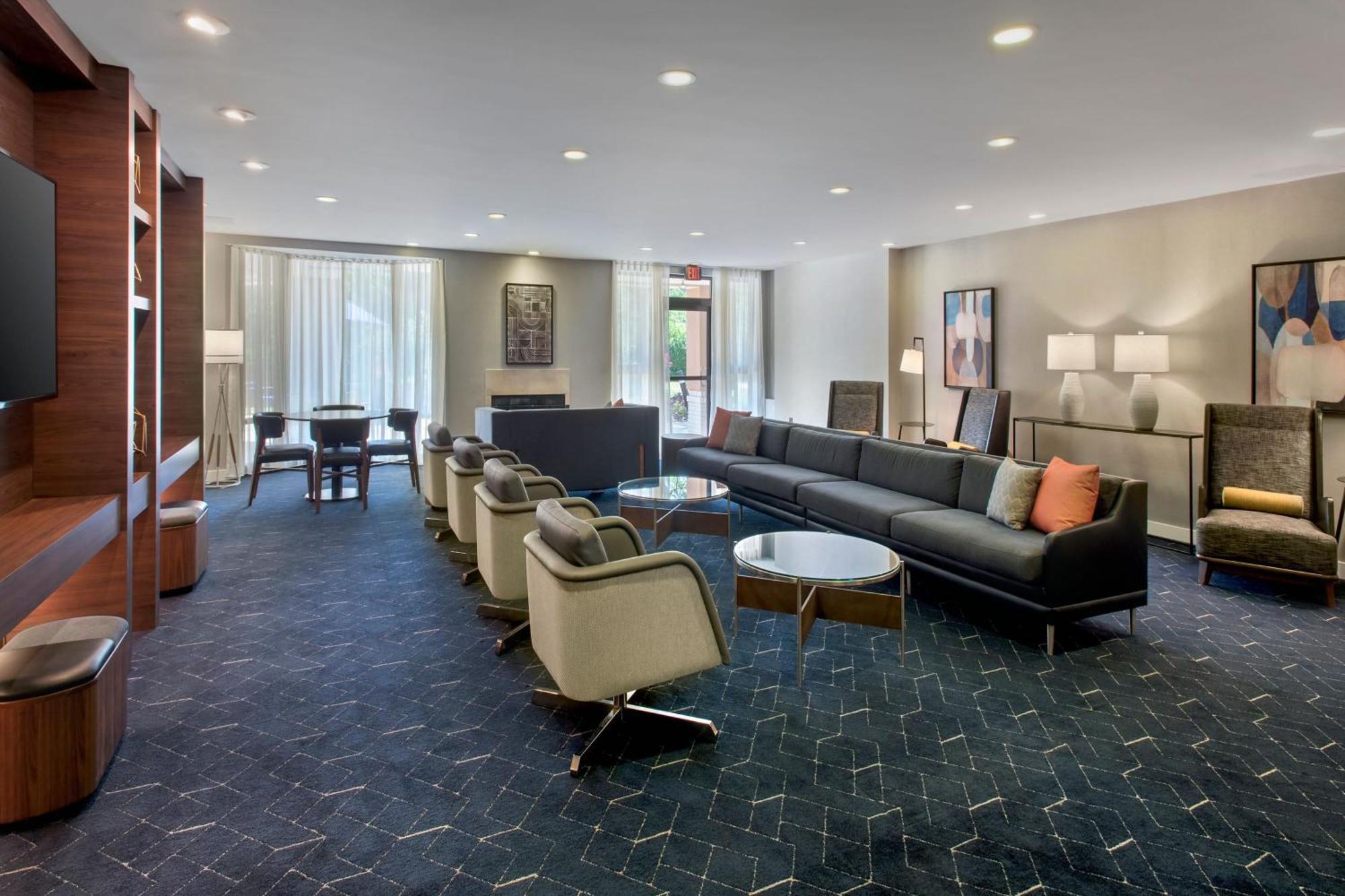 Courtyard Philadelphia Plymouth Meeting Hotel Bagian luar foto