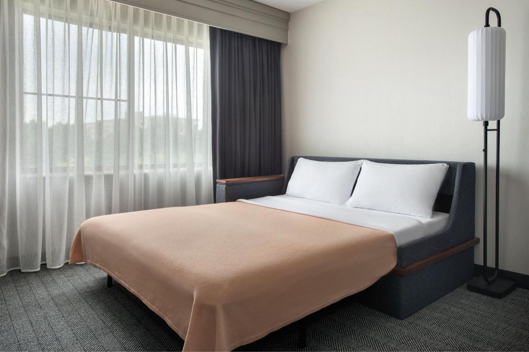 Courtyard Philadelphia Plymouth Meeting Hotel Bagian luar foto
